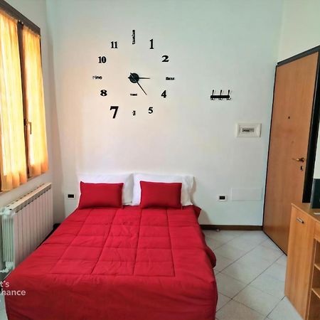 Appartamento In Centro Free Wi-Fi, Self Check-In Forlì Екстериор снимка