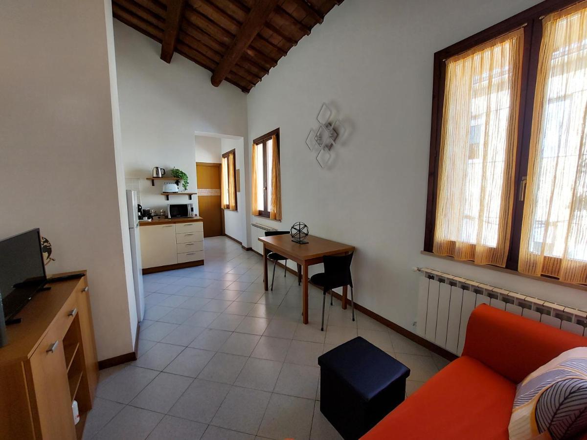 Appartamento In Centro Free Wi-Fi, Self Check-In Forlì Екстериор снимка